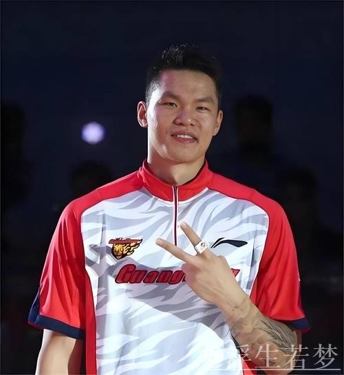 朱芳雨高调出征,广东剑指第12冠!杜锋幽默调侃:收工后一同狂欢 朱芳雨高调出征,广东剑指第12冠!杜锋幽默调侃:收工后一同狂欢